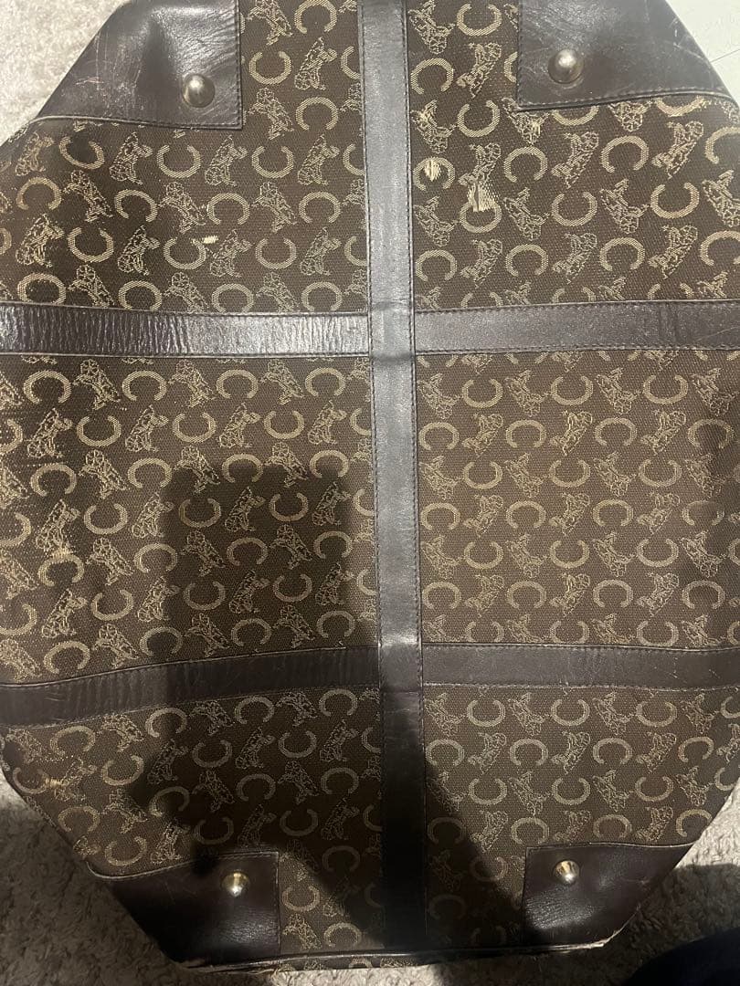 ブラウン ボストンバッグ ロゴ入り