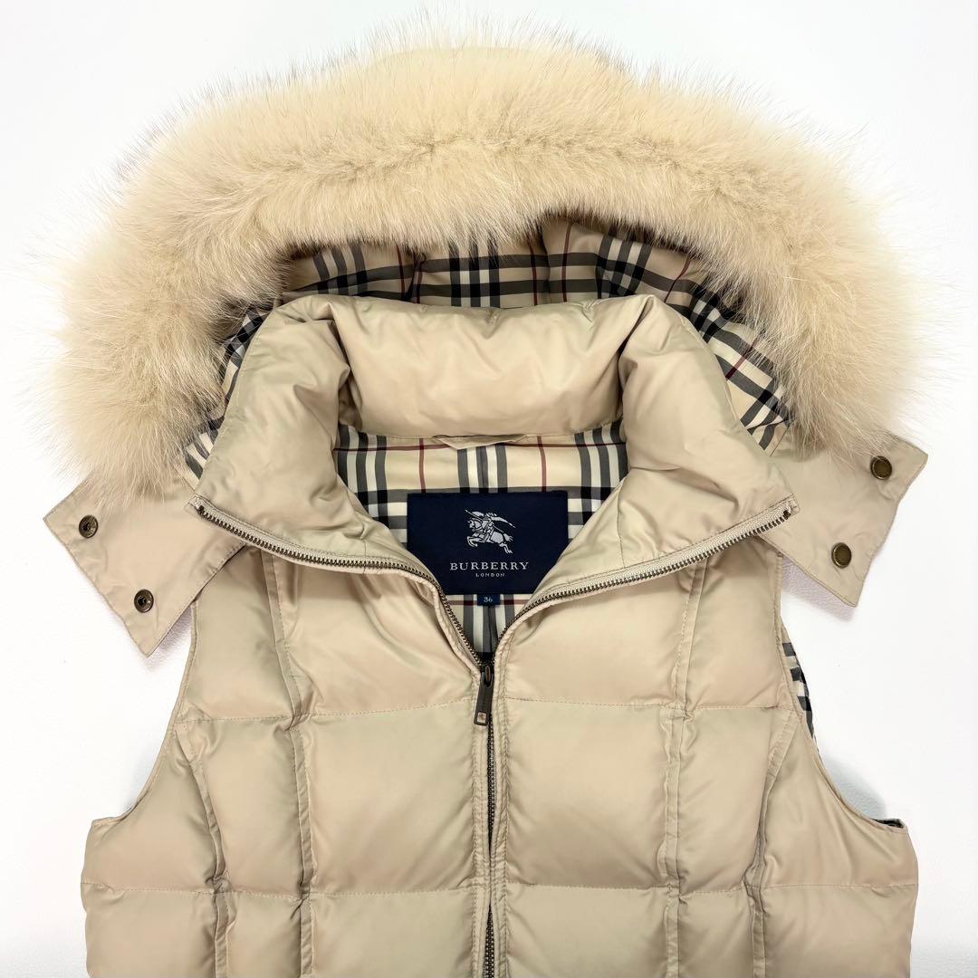 人気✨バーバリーロンドン ダウンベスト ノバチェック ブルーフォックス 36