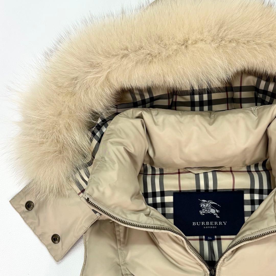 人気✨バーバリーロンドン ダウンベスト ノバチェック ブルーフォックス 36