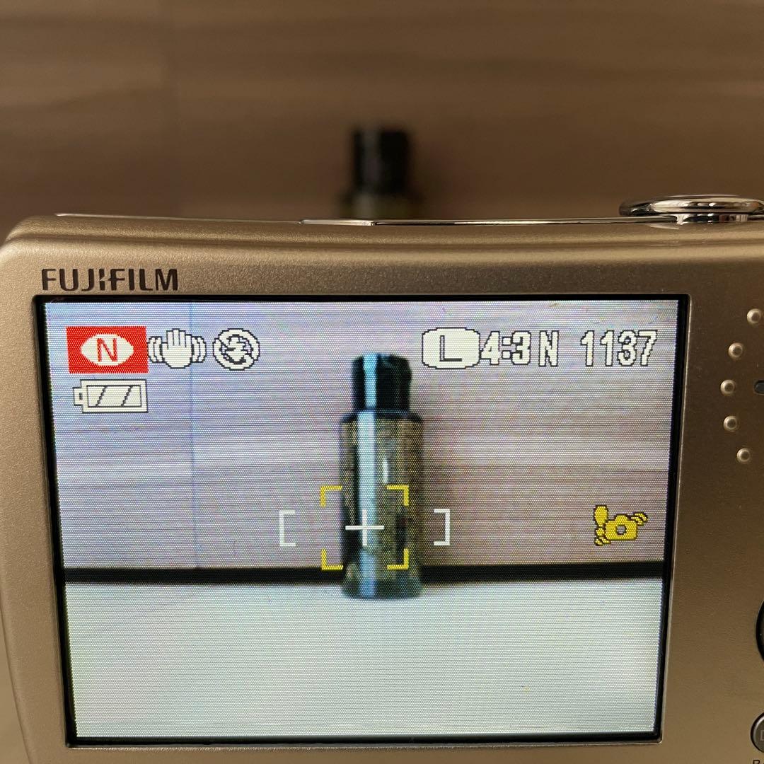 FUJIFILM FinePix F200EXR コンパクトデジタルカメラ