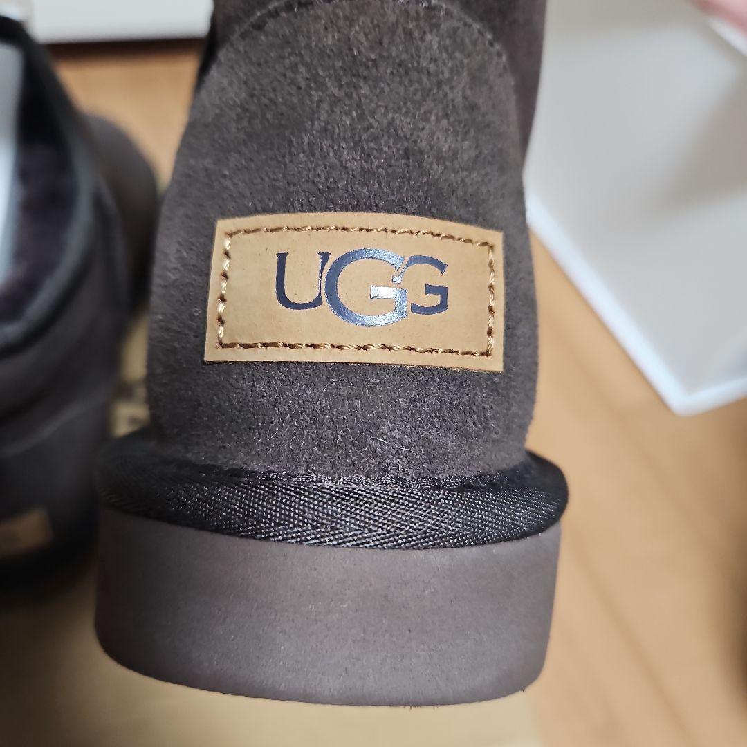 「新品未使用」ugg クラシックミニⅡ　チョコ　　23センチ
