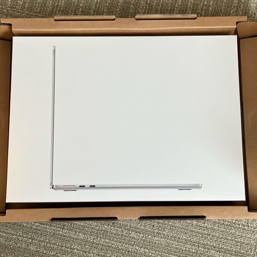 MacBook Air M4 シルバー 16GBメモリ　256GB SSD