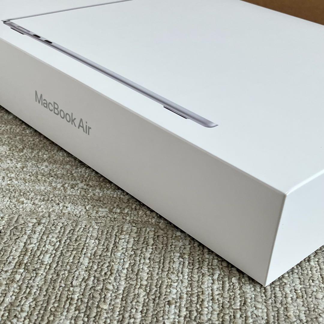 MacBook Air M4 シルバー 16GBメモリ　256GB SSD