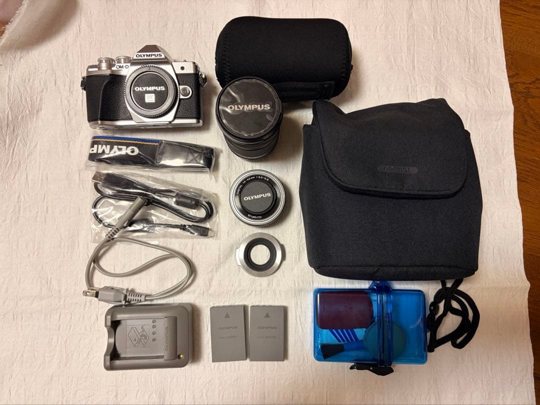 OLYMPUS ミラーレス一眼 OM-D E-M10 MarkIII セット