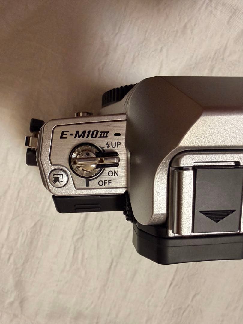 OLYMPUS ミラーレス一眼 OM-D E-M10 MarkIII セット