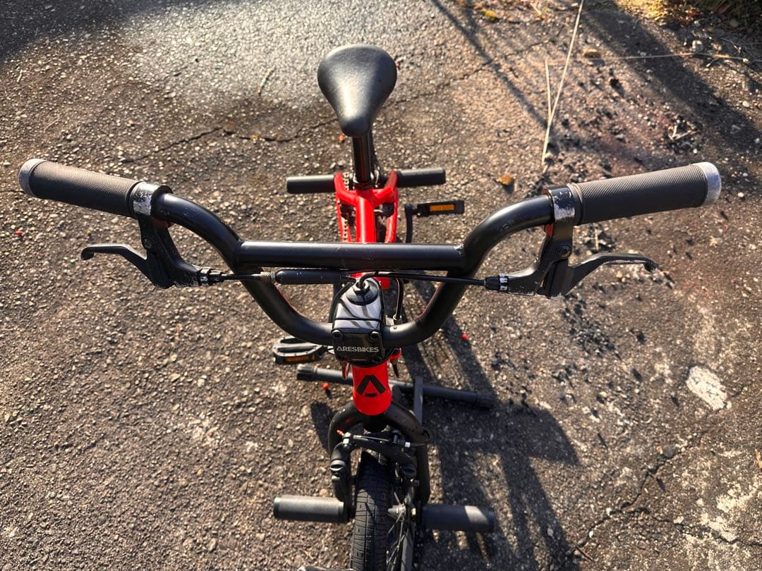 BMXキッズ　ARESBIKES STN 16インチ　おまけプロテクター付き