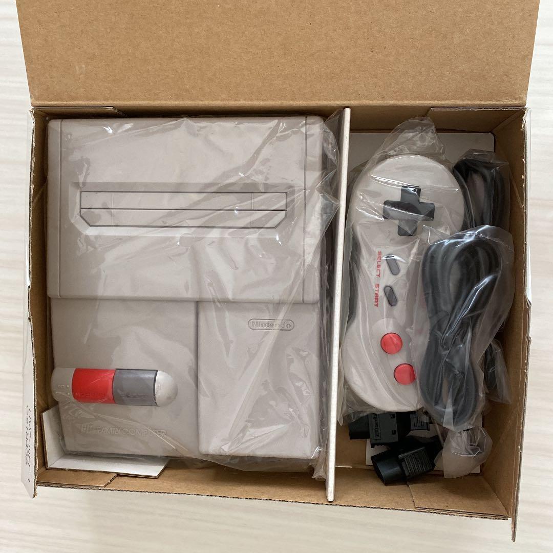 Nintendo ファミコン　AV仕様　新品