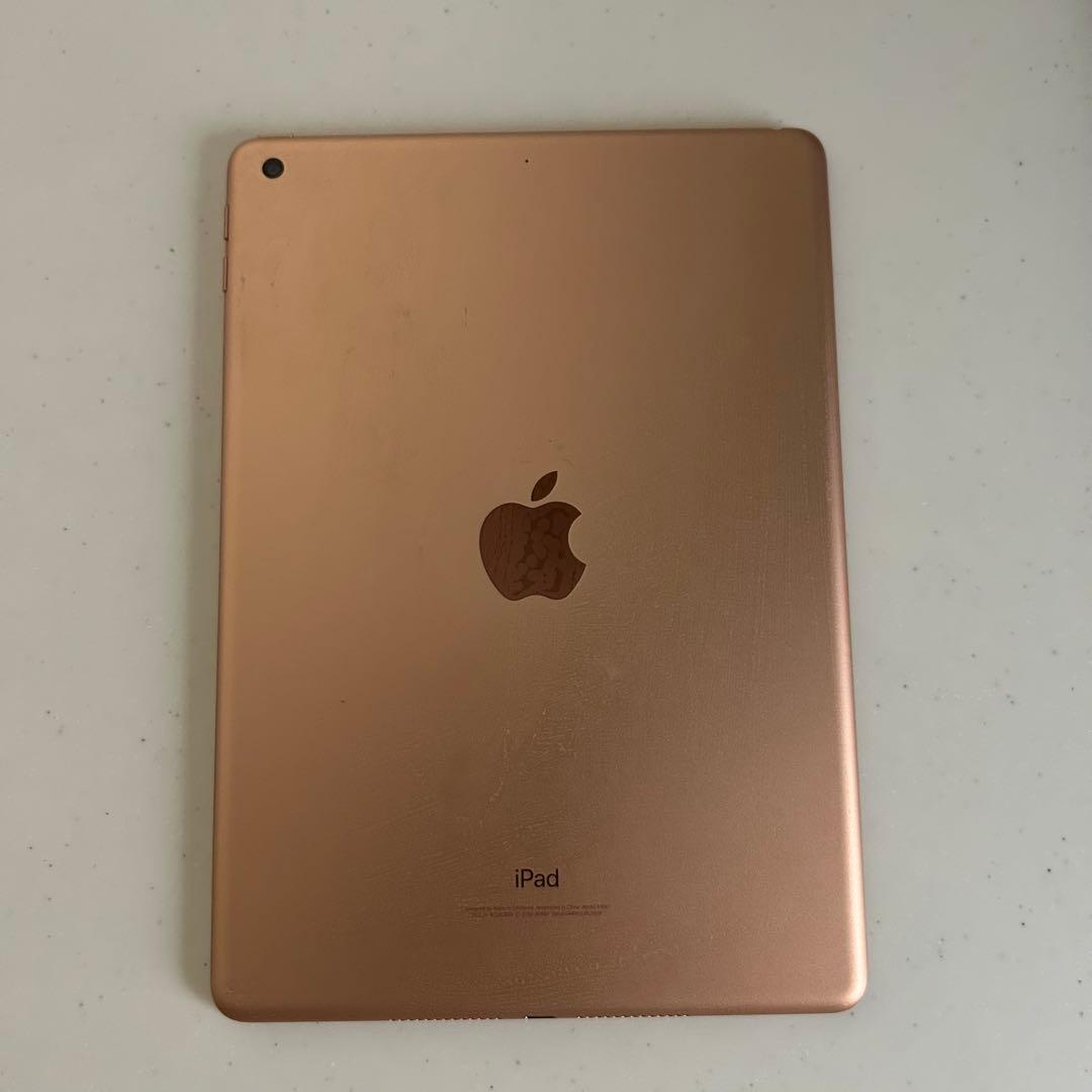 iPad 第6世代　ローズゴールド 本体