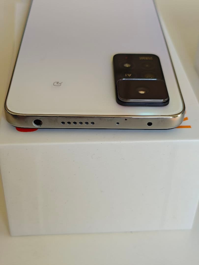 Xiaomi Redmi Note 11 Pro 5G 本体ホワイト