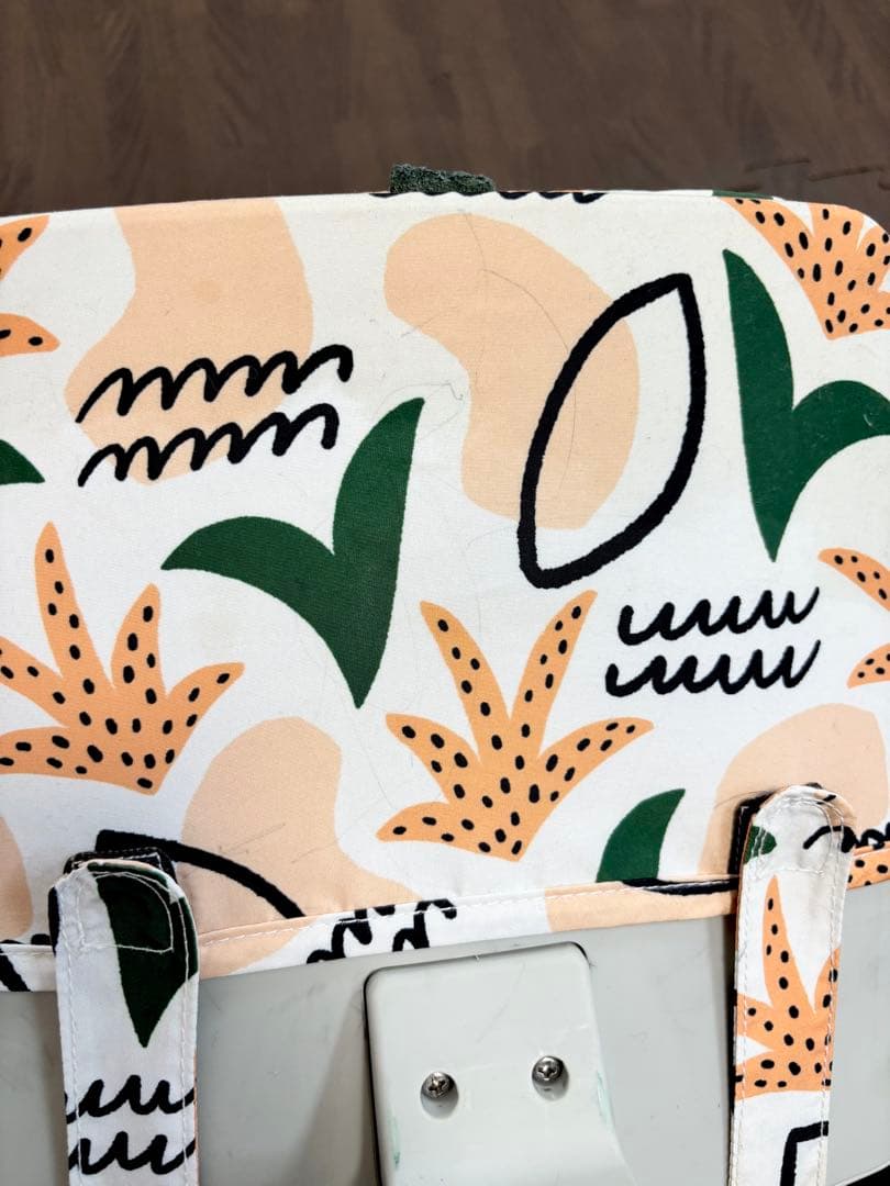 moji YIPPY NOVEL モジ イッピー　キッズチェア