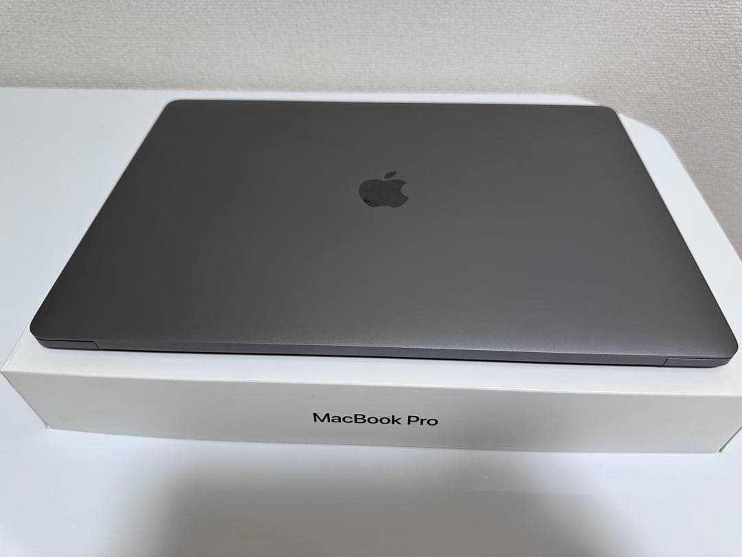 Macbook Pro 15インチ 2019 256GB