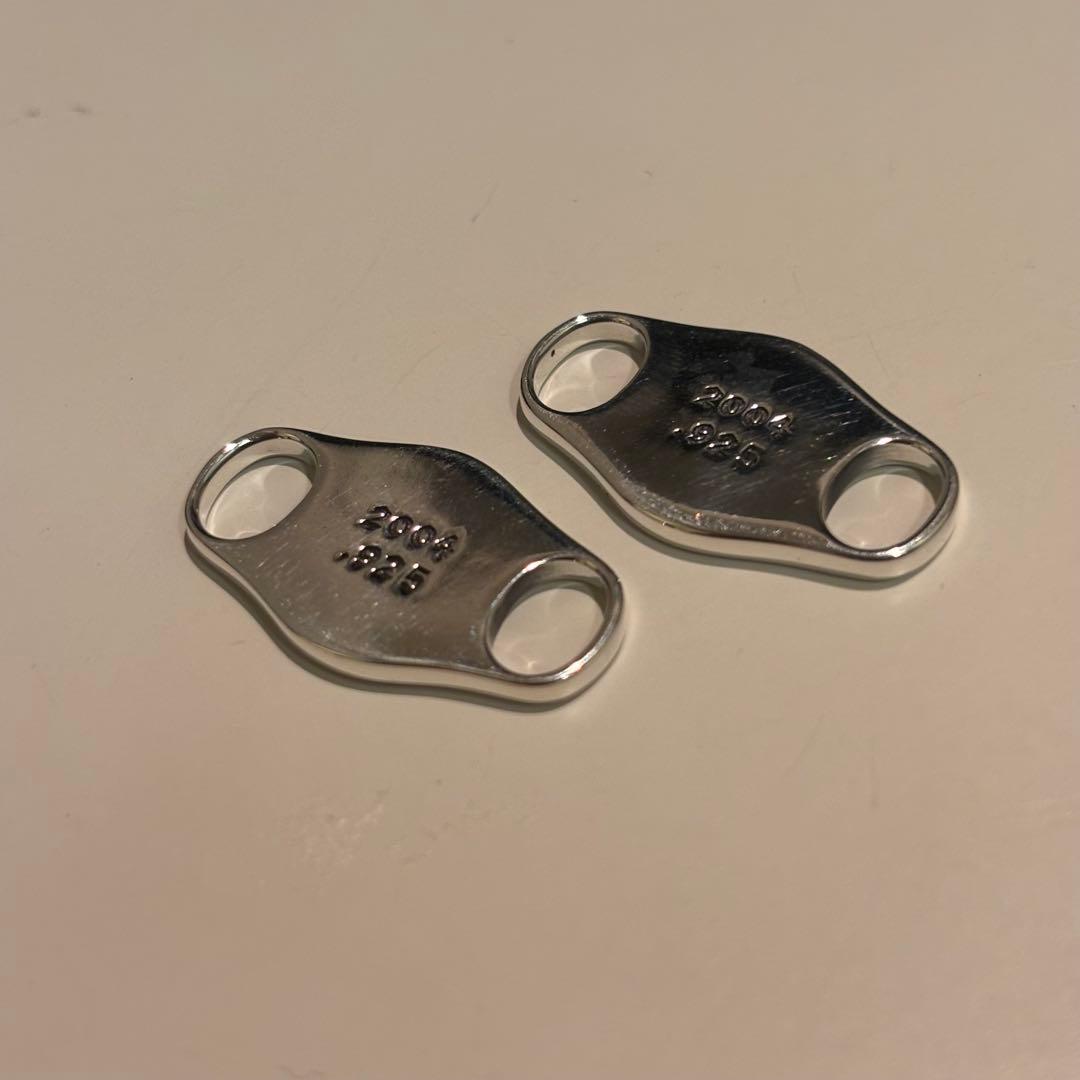 シルバー925製/オールドイングリッシュロゴ 高級デュブレ シューレースキーパー