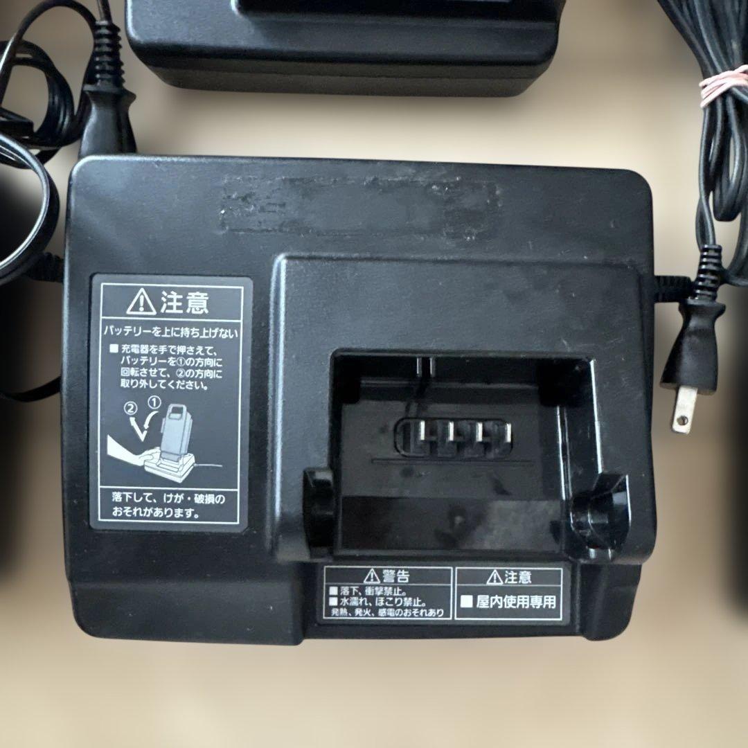 パナソニックPanasonic電動自転車用　純正品 バッテリー充電器