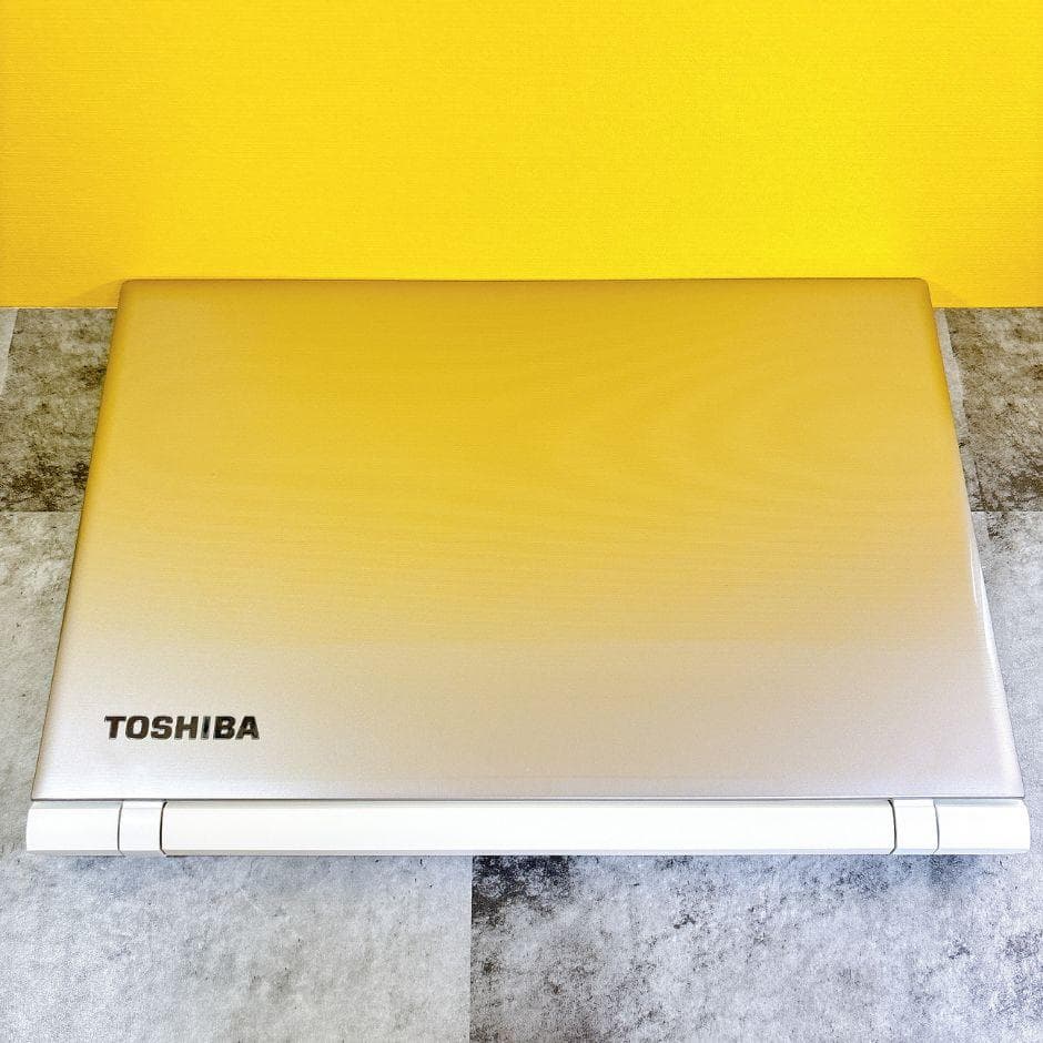 きれいなゴールド❣新品SSDで快適✨薄型 カメラ付き ブルーレイ フルHD 東芝