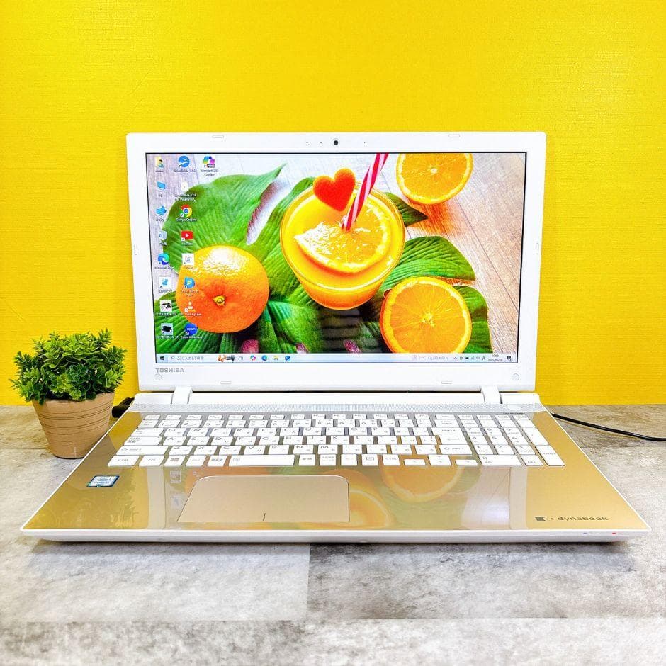 きれいなゴールド❣新品SSDで快適✨薄型 カメラ付き ブルーレイ フルHD 東芝