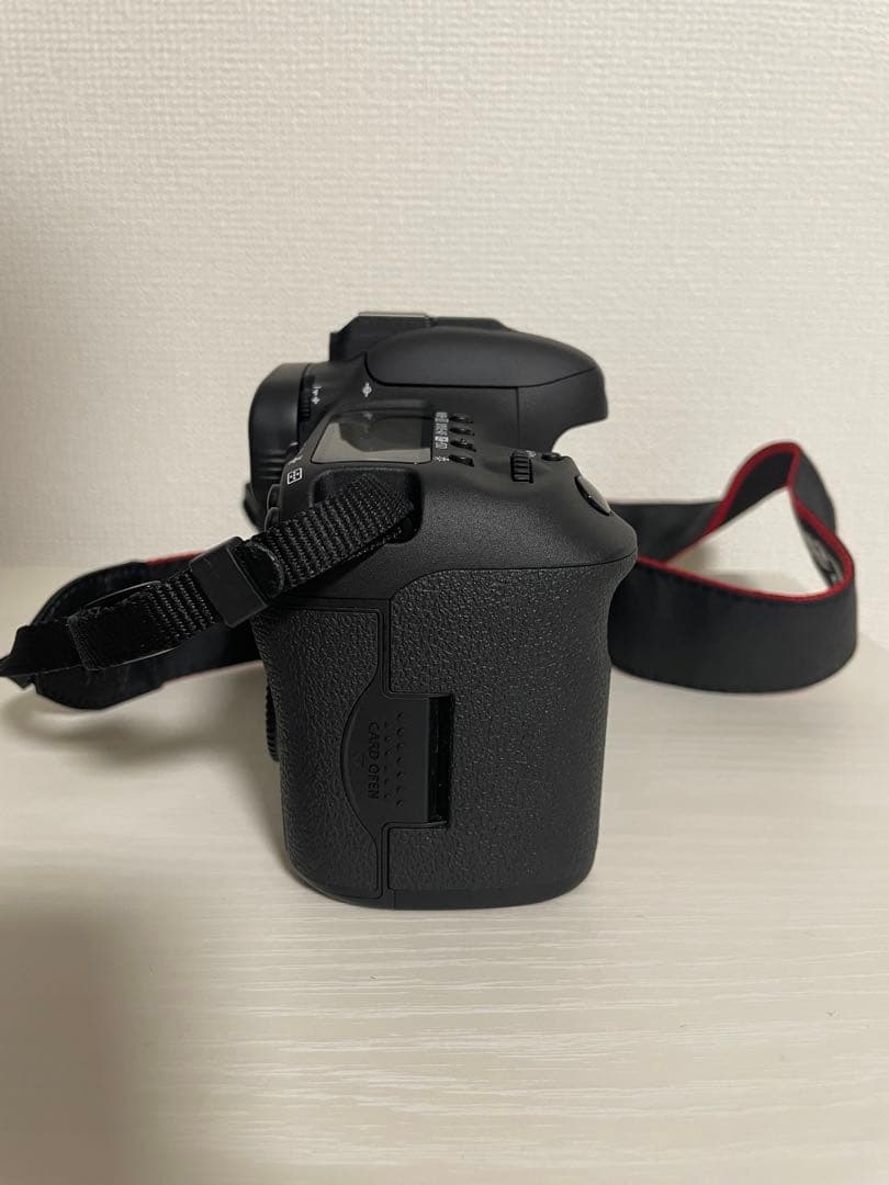 動作良好 CANON キャノン EOS 7D Mark II デジタル一眼レフ