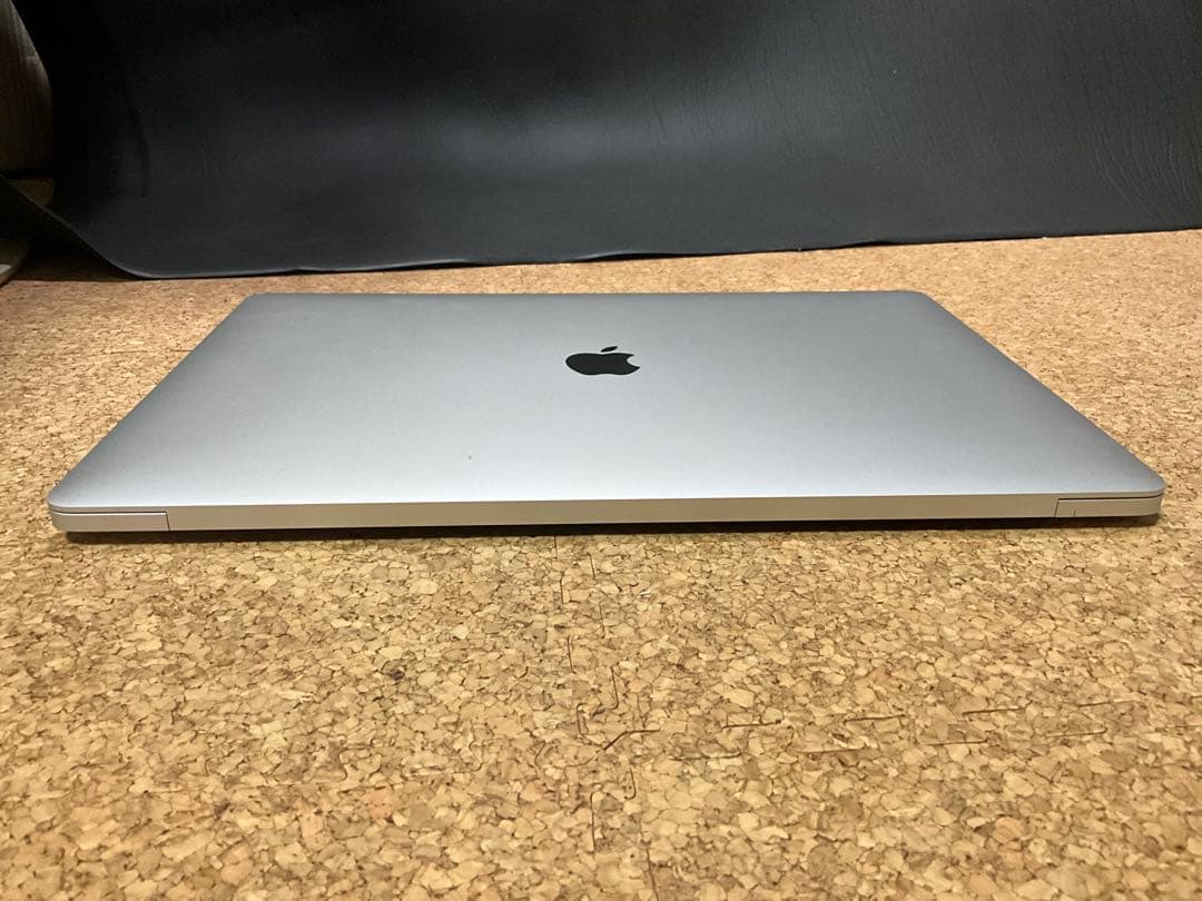 MacBook本体 MacBook Pro 16 2019 Intel i7 16GB 512GB