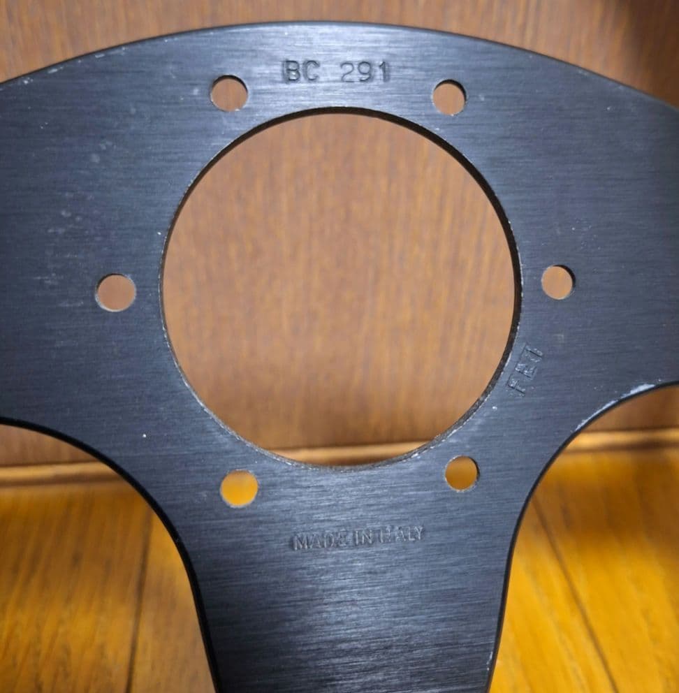 ナルディ　リーダー