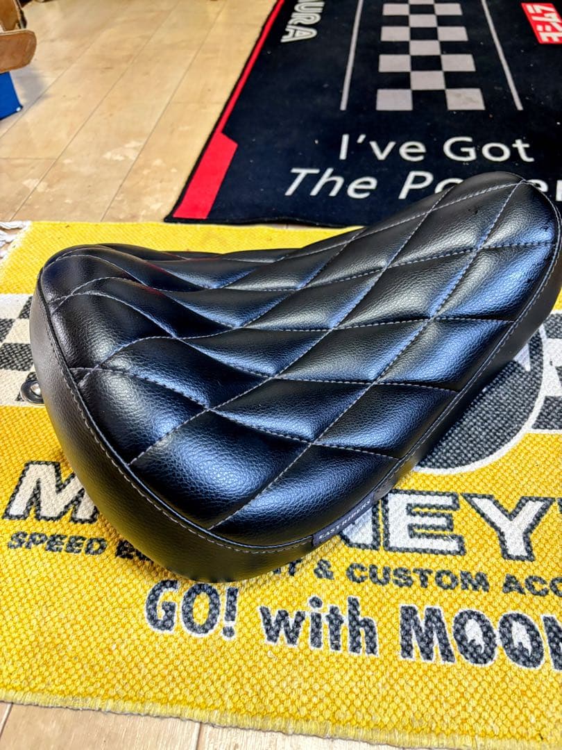 目玉 絶版 イージーライダース ダイアゴラムソロシート ハーレースポーツスター