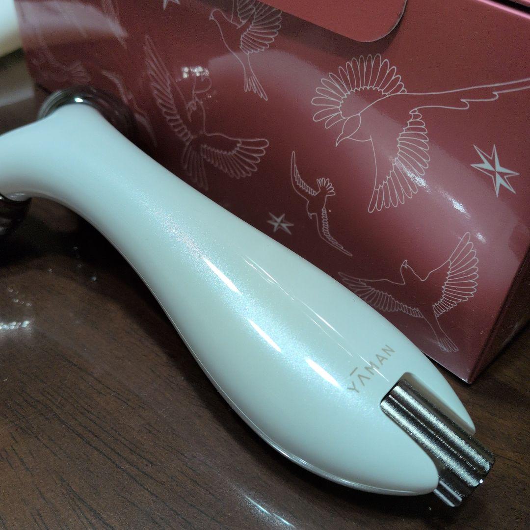 YAMAN美顔ローラー ホワイト ジェル オリジナルポーチ 外箱付き