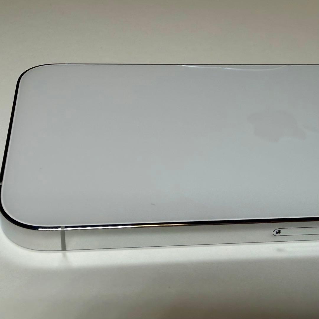 Apple iPhone 14 Pro Max 1TB 本体 シルバー 背面ヒビ