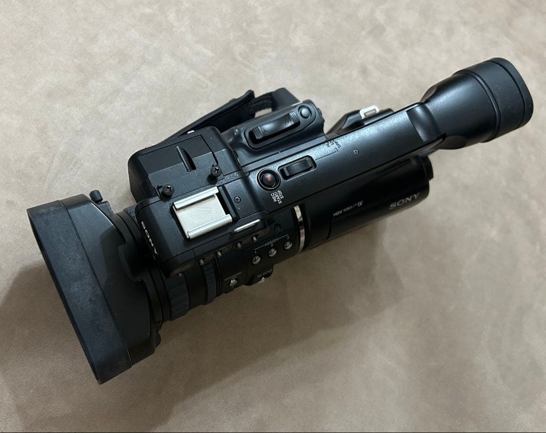 SONY HVR-V1J カムコーダー ソニー ビデオカメラ ジャンク 黒