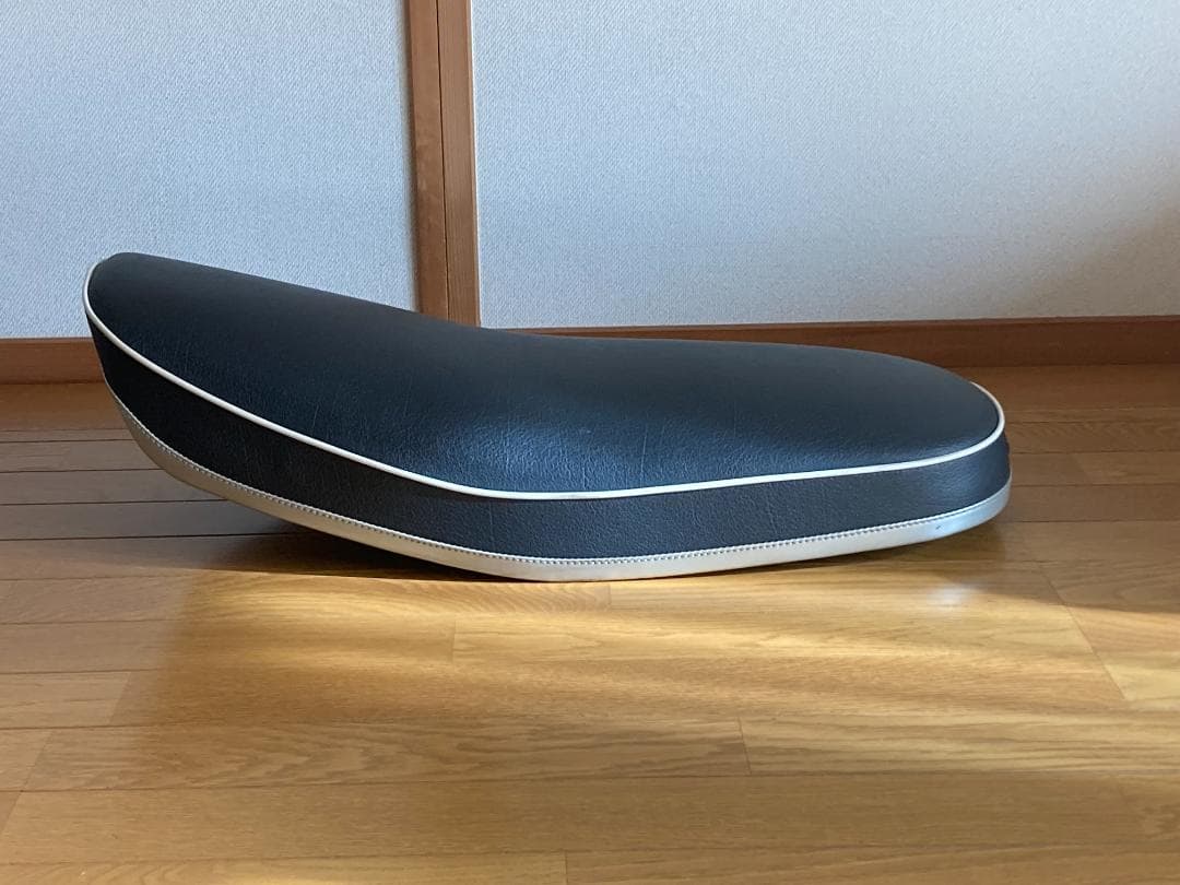 SR400用シート　K&H 007 モデルC