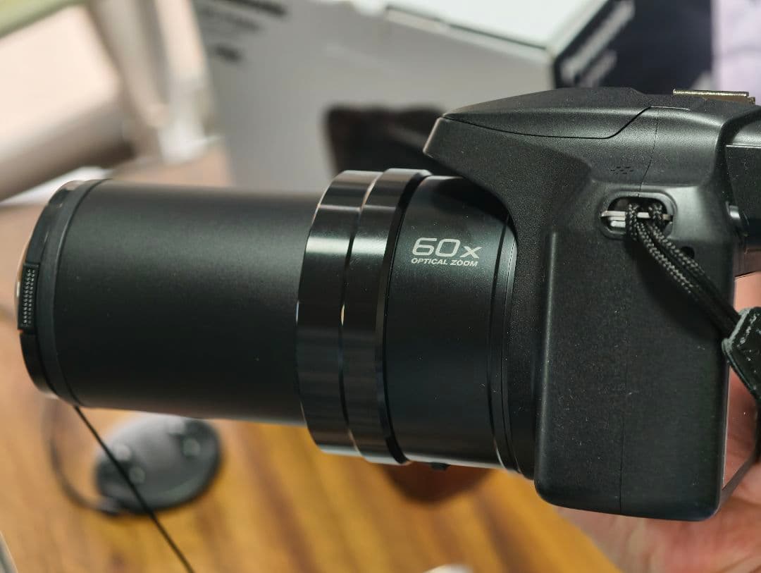 Panasonic LUMIX DC-FZ85D-K デジタルカメラ ブラック