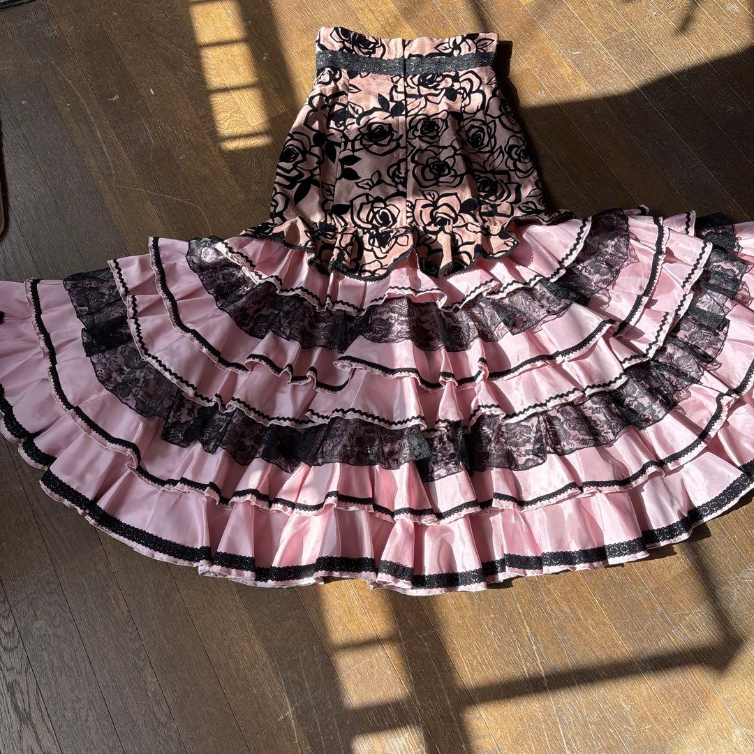 フラメンコ用ピンク黒花柄スカート