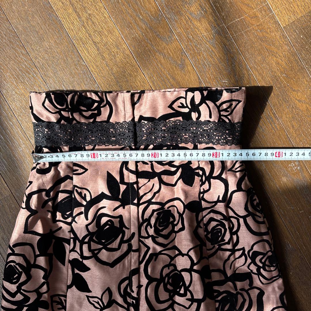 フラメンコ用ピンク黒花柄スカート