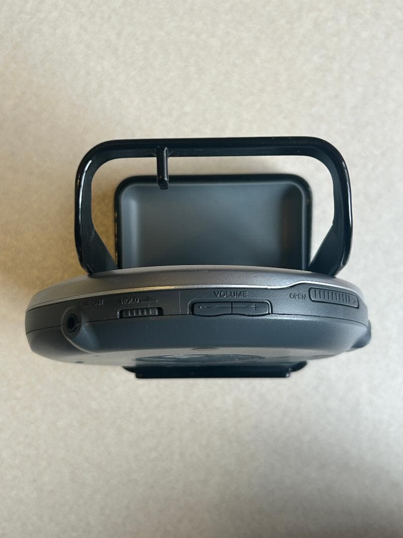 SONY ソニー CDウォークマン D-E660 （JVCイヤホン付き）