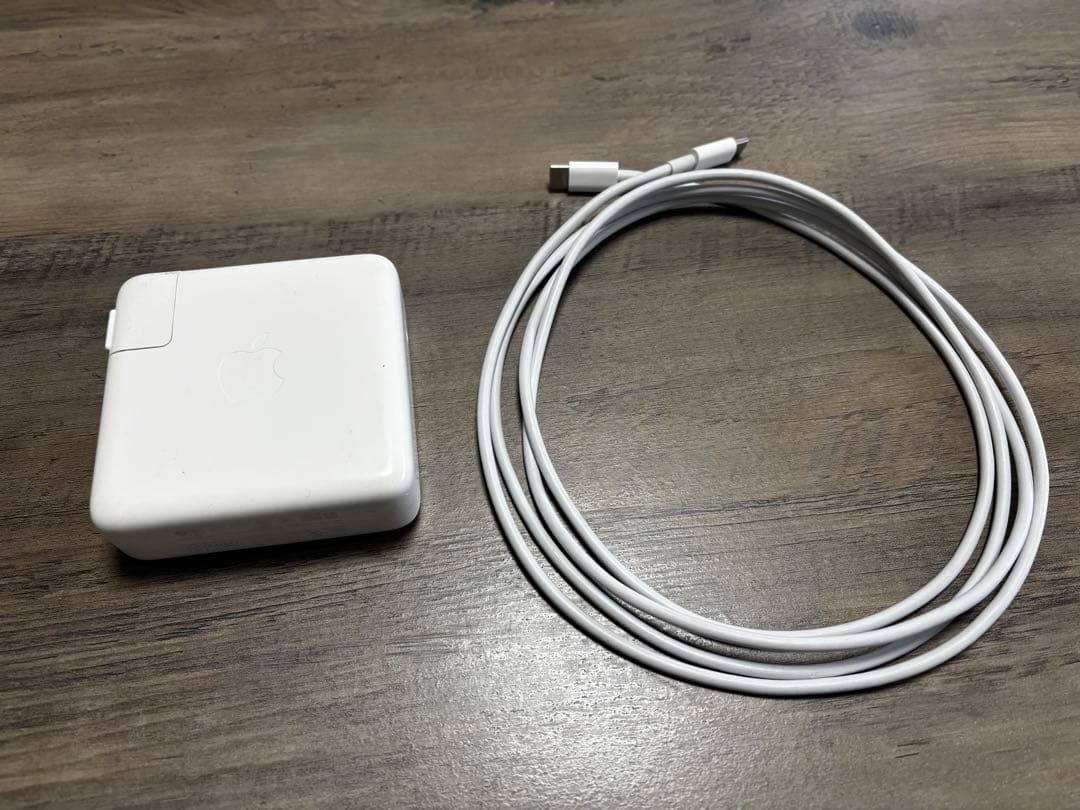 【極美品】MacBook Pro 16インチ i7 32G 512GB シルバー