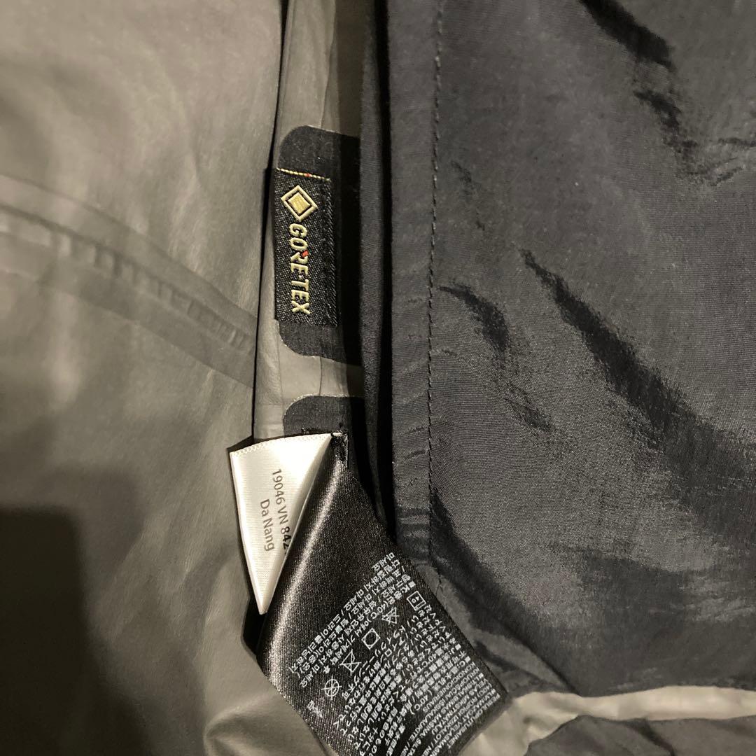 Burton GORE-TEX ブラックジャケット