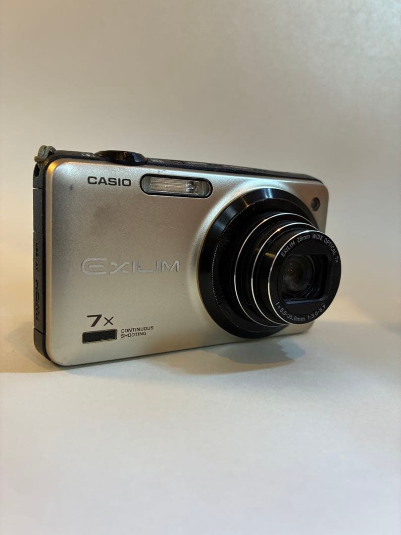CASIO EXILIM EX-ZR15（訳アリ）