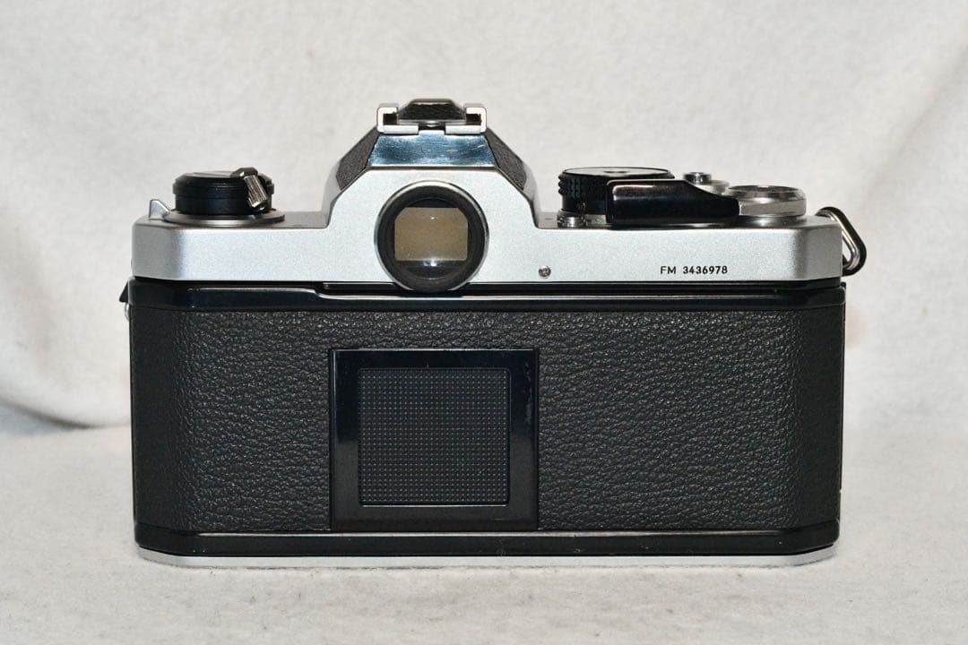 お値下げ中《動作品》 Nikon EM + Nikkor 50mm f/1.4