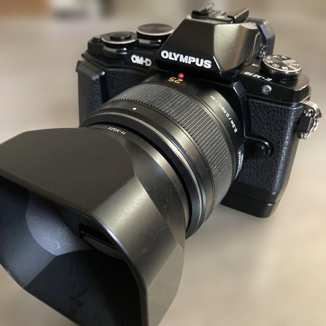 オリンパス OM-D E-M10 パナライカ25mm 他2本セット