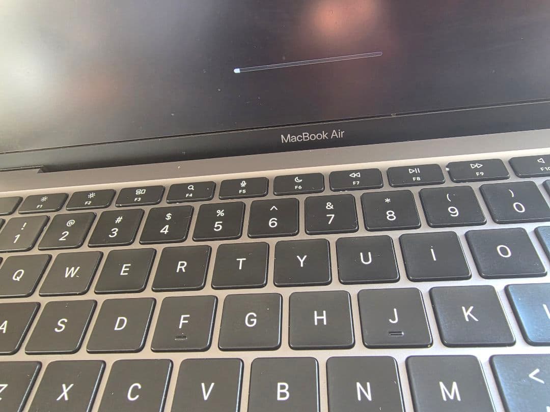 MacBook Air M1チップ13インチ　スペースグレイ