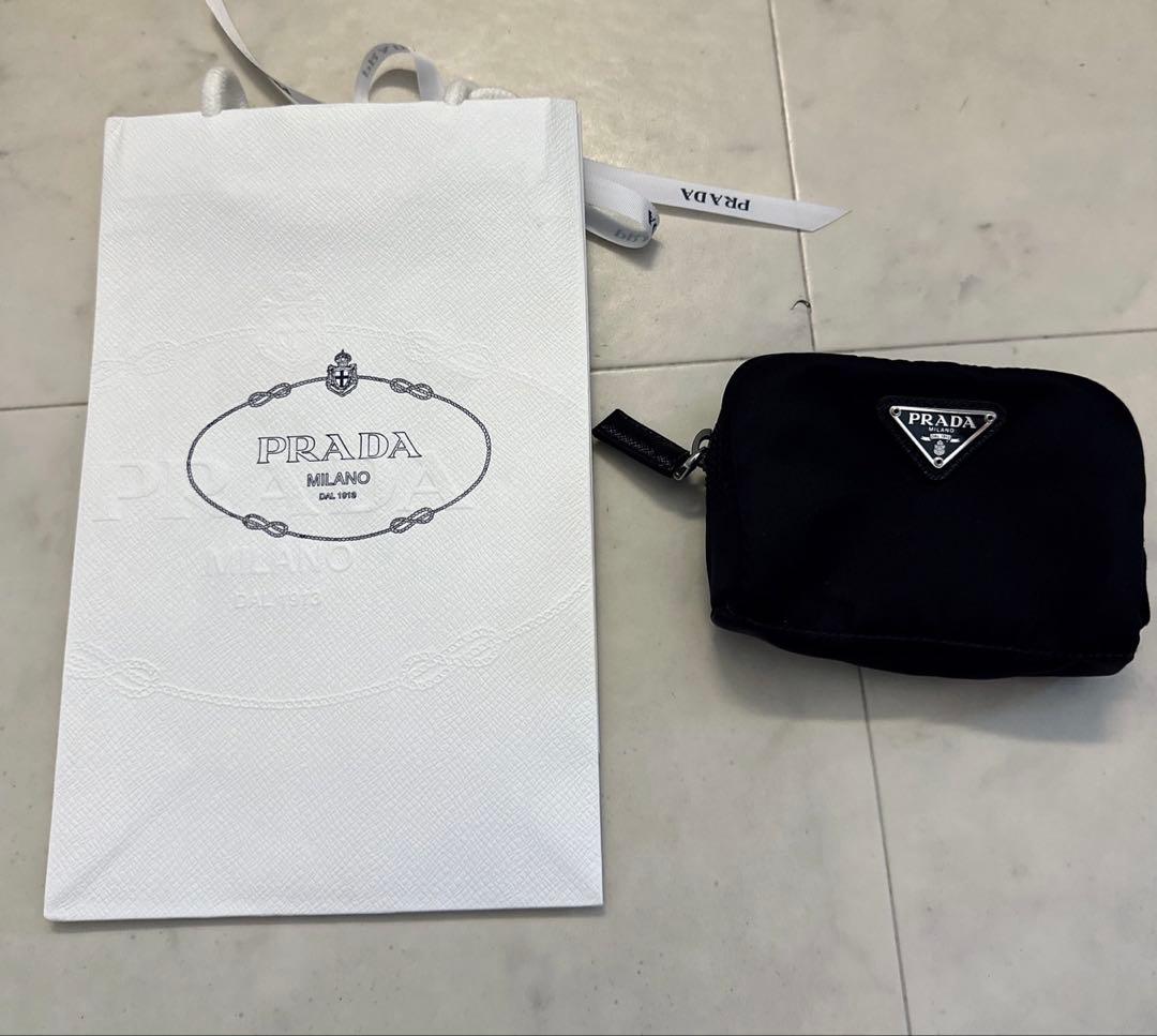 PRADA マイクロ Re-Nylon ポーチ ブラック