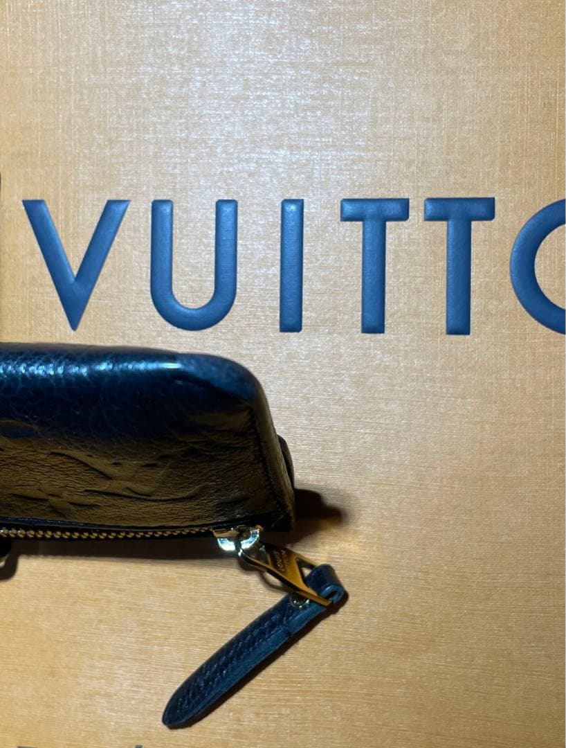 ルイヴィトン　モノグラム アンプラント　ポシェットクレ　ケース