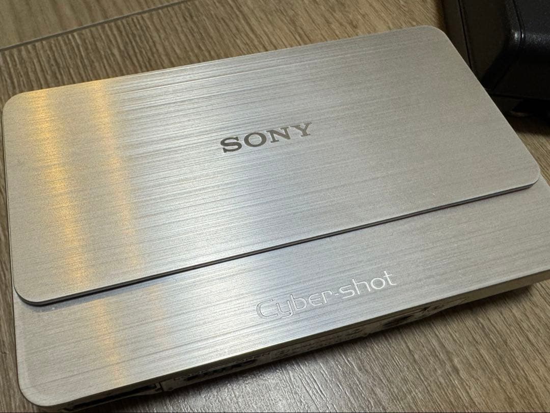 デジタルカメラ Cyber-shot DSC-T700