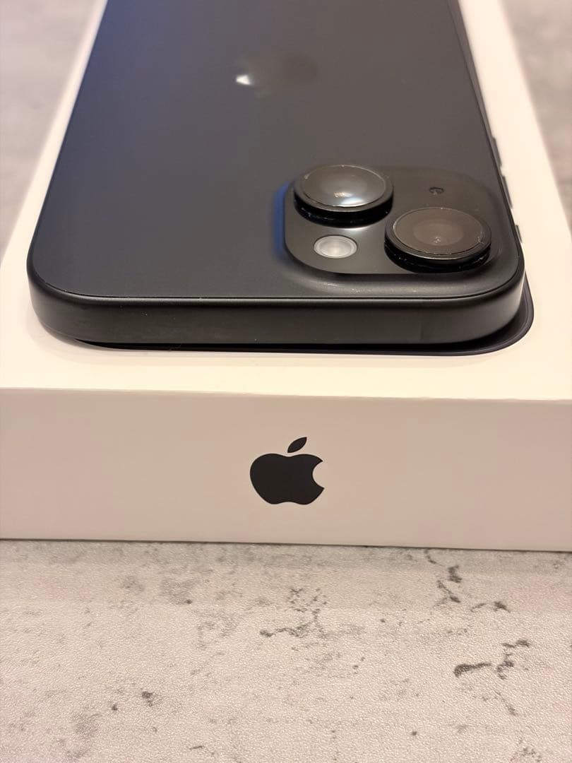 iPhone 15 256GB simフリー