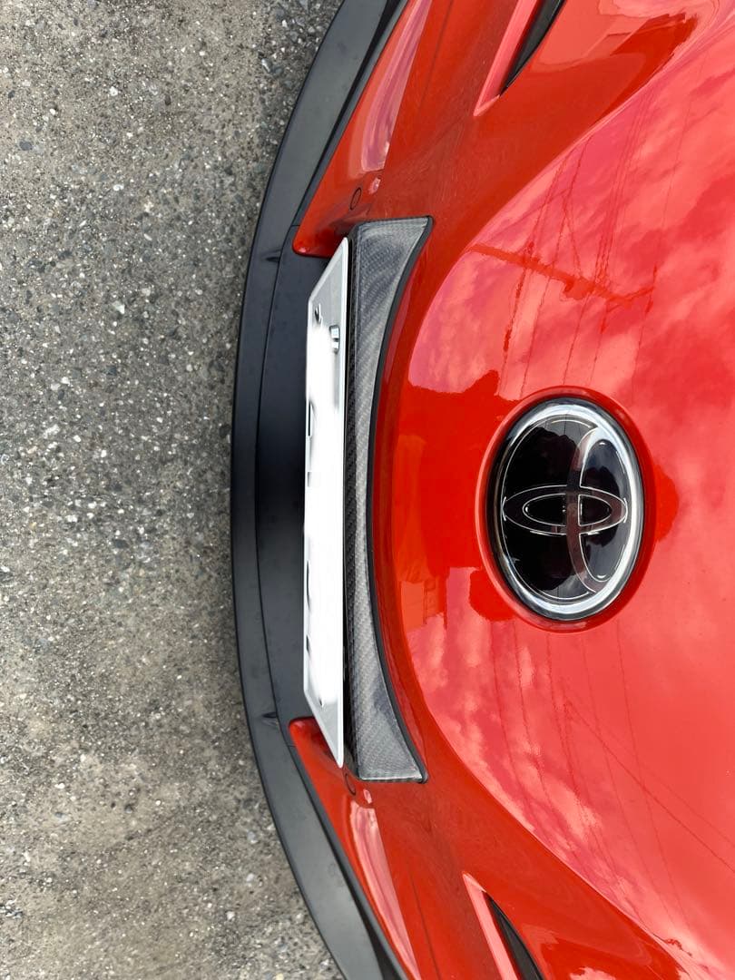 grスープラカーボンナンバープレートホルダー