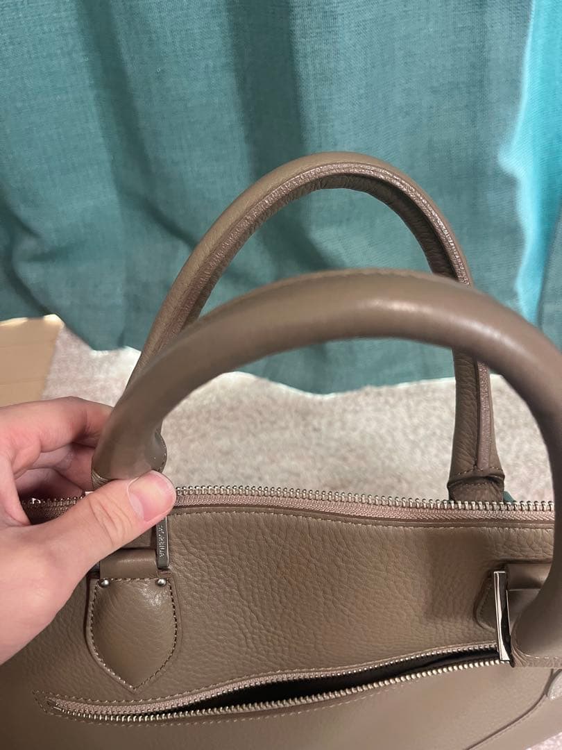 Pelle Morbida ベージュ　taupe ペッレモルビダ