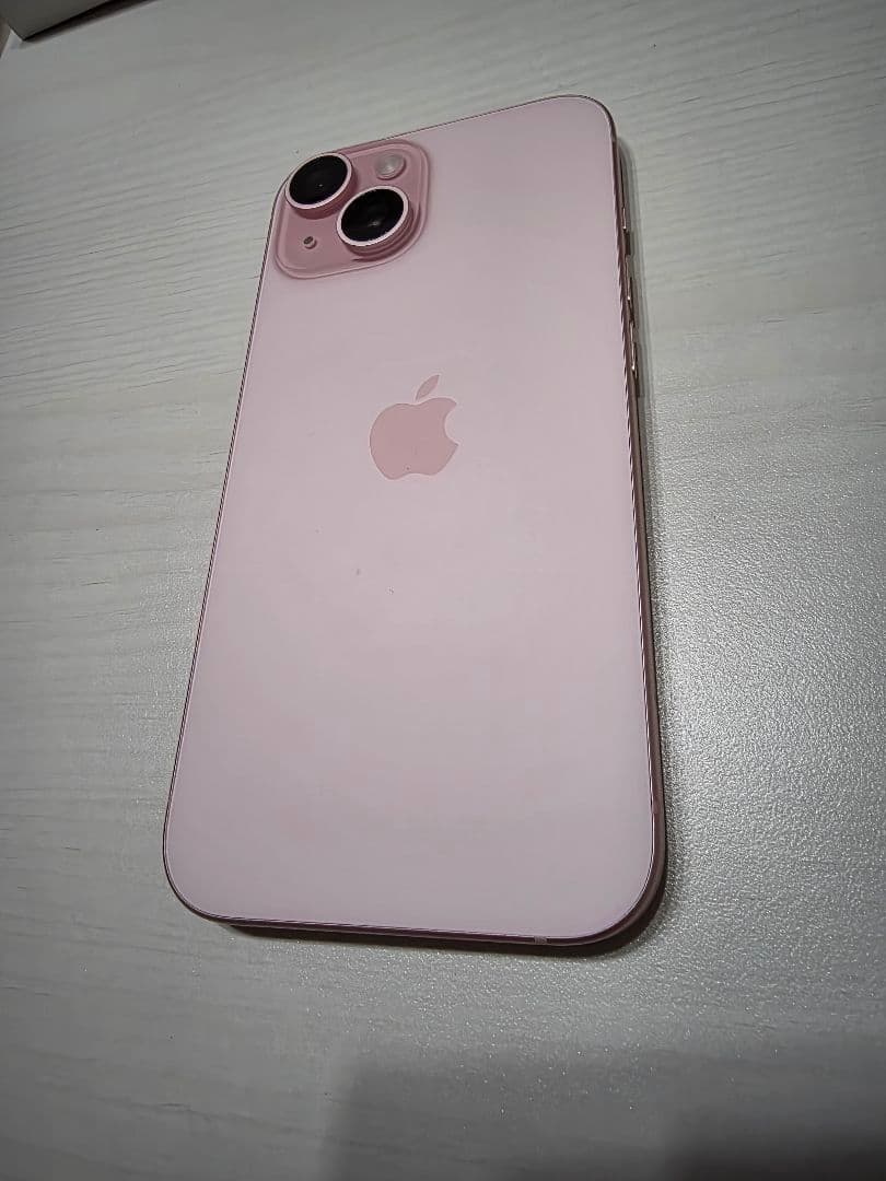 【美品】iPhone15 ピンク 256GB SIMフリー