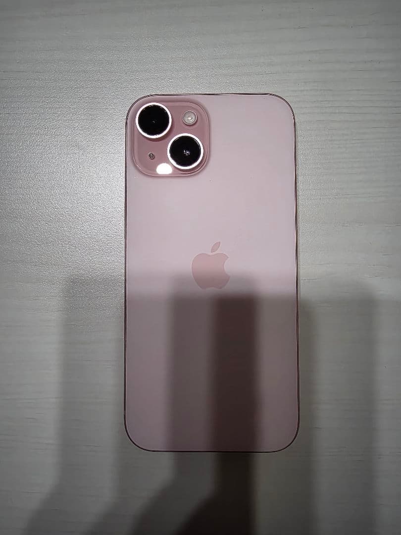 【美品】iPhone15 ピンク 256GB SIMフリー