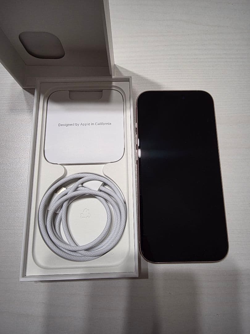【美品】iPhone15 ピンク 256GB SIMフリー