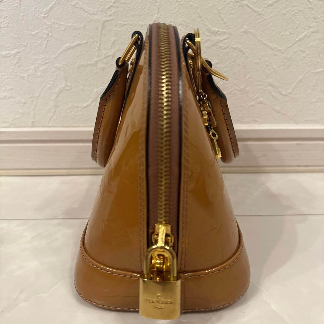 ルイ・ヴィトン ベージュ ヴェルニ　ハンドバッグ　ショルダー付