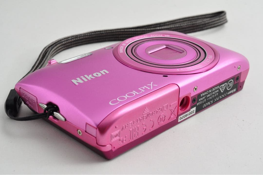 美品　Nikon COOLPIX S3600 ニコン クールピクス　ピンク