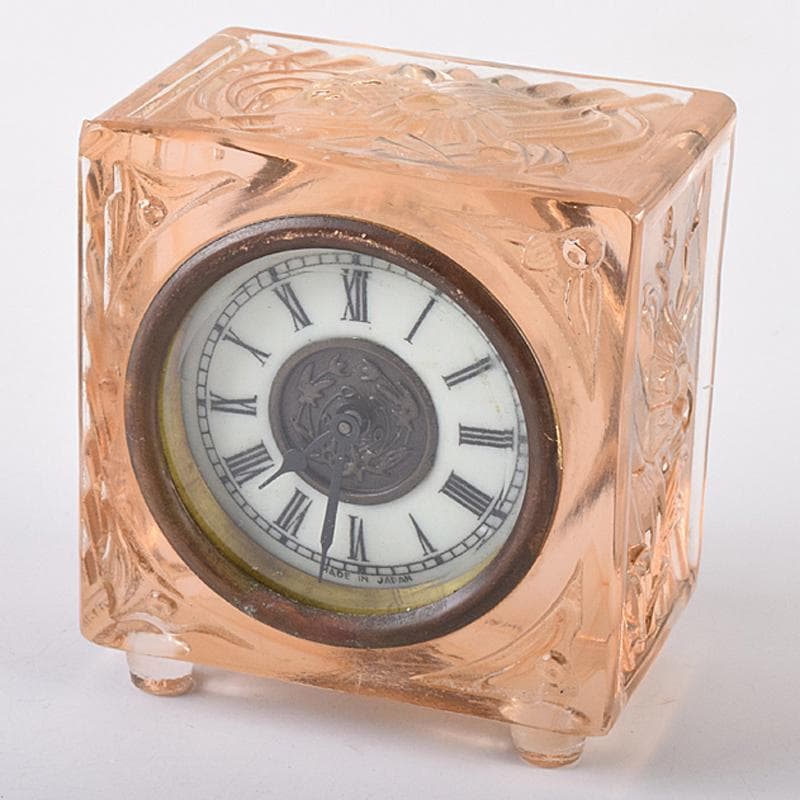 アンティーク　ガラス製　花刻　置時計　ゼンマイ式　ジャンク品　V　R8671