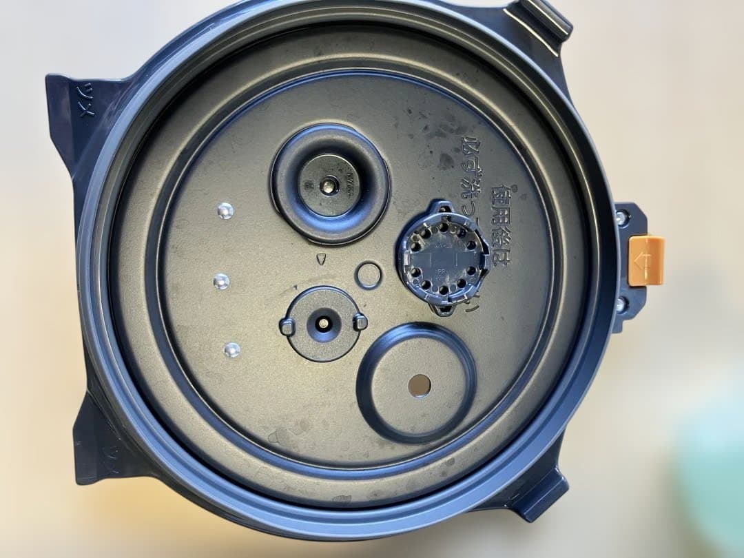 象印　炎舞炊き　5.5合炊き　圧力IH炊飯ジャー　NW-LB10 2021年式